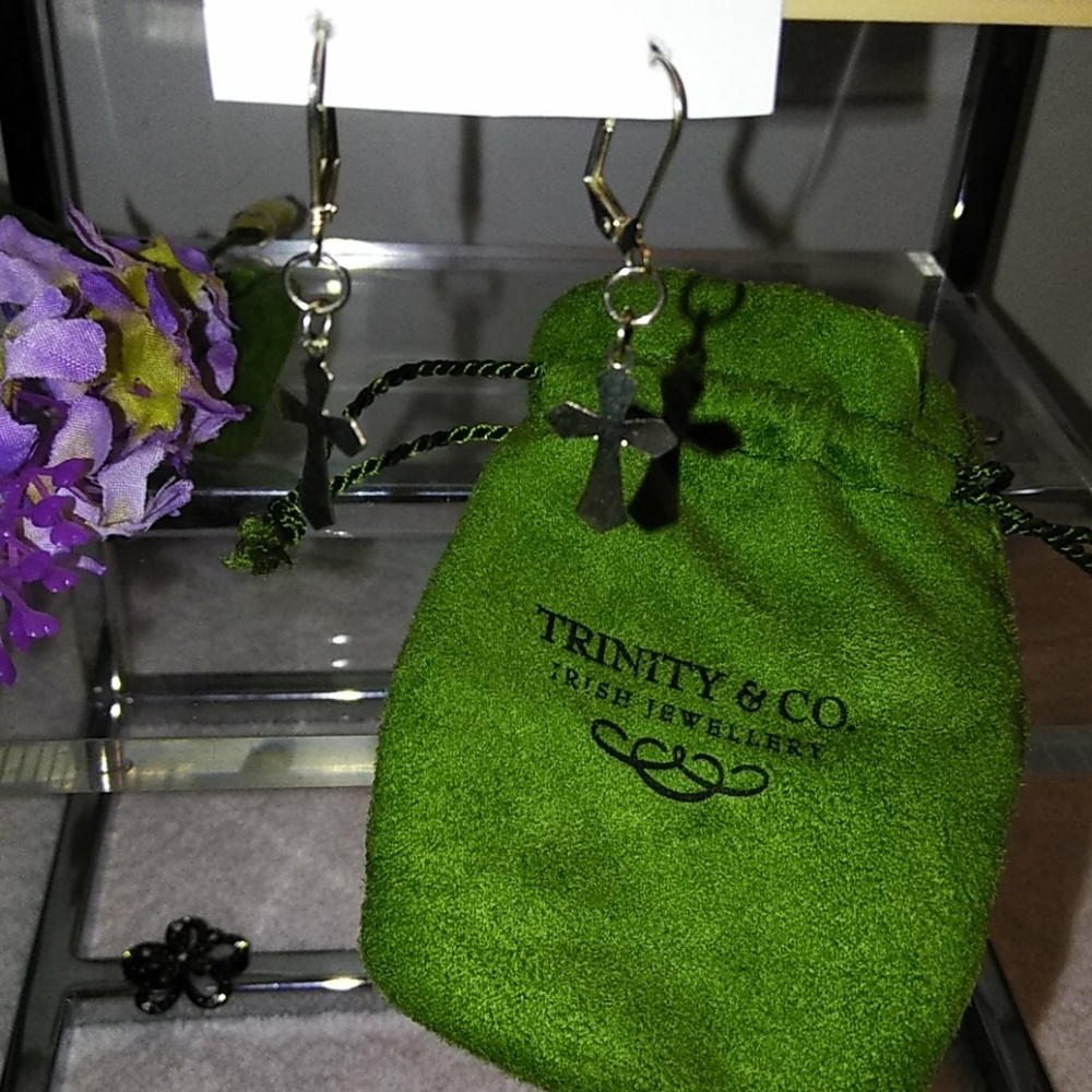 Dainty Silver Cross Earrings 💚St.Patricks ⛪ - Picture 2 of 5